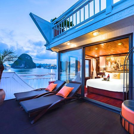 Hera Classic Boutique Cruise Ха Лонг Екстериор снимка